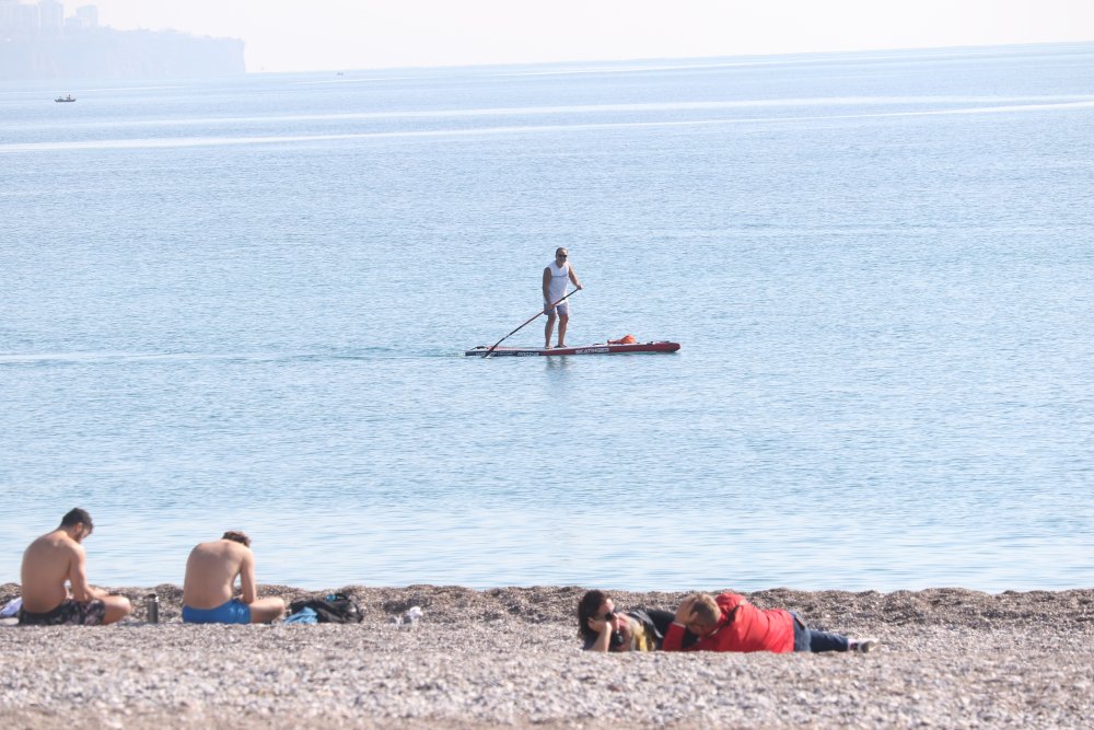 antalya sahilleri tatilcilerle doldu tasti 7 7nyNveIM