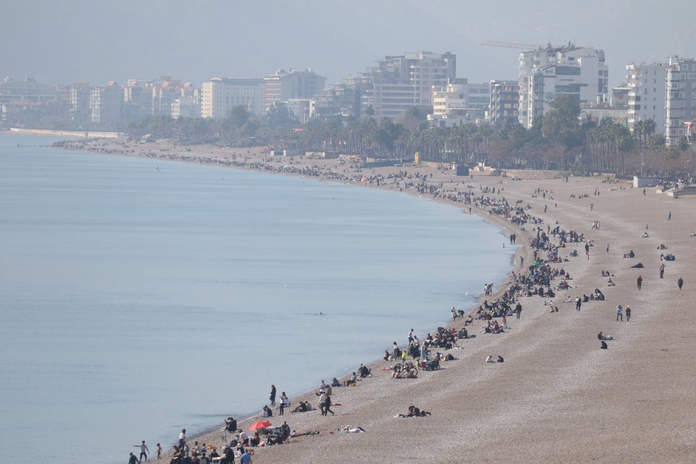 antalya sahilleri tatilcilerle doldu tasti 9 6chMAqtA