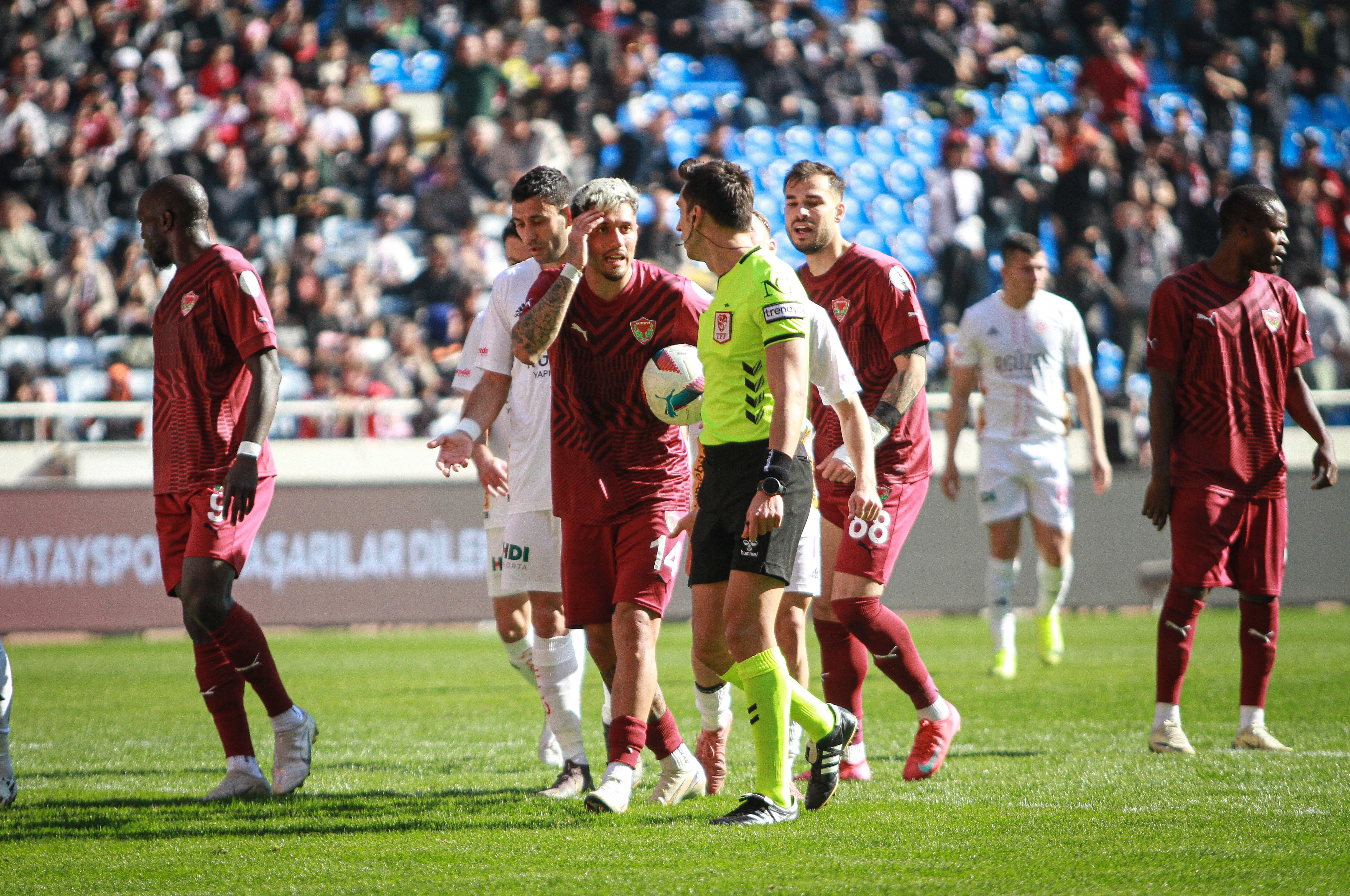 antalyaspor 5 gollu maci kazandi galibiyet hasretine son verdi 0 mbyLUSdU
