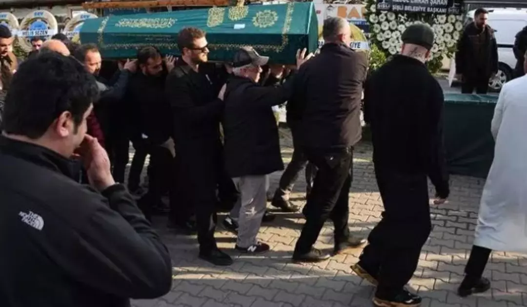 aras bulut iynemlinin zor gunu unlu isimler yalniz birakmadi 1 RZIXawnd