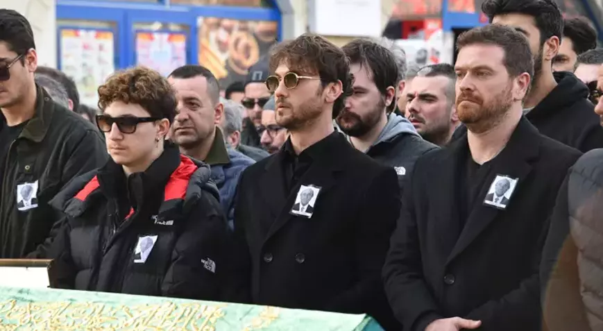 aras bulut iynemlinin zor gunu unlu isimler yalniz birakmadi 5 Ue5eSLpJ