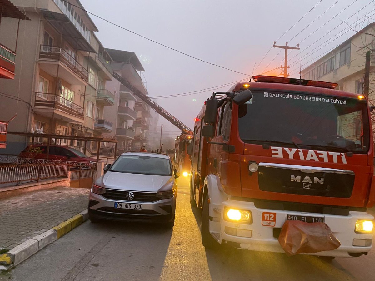 balikesirde yangin mesaisi 0 FYOLt5Qm