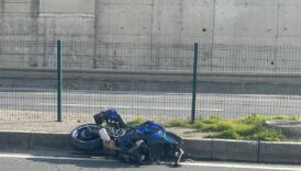 bariyere carpan motosikletin surucusu agir yaralandi tKCWp6eW