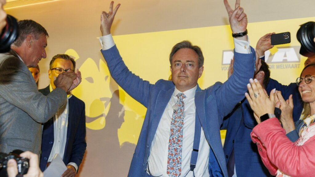 bart de wever belcikanin yeni basbakani oldu QIN2cpAd
