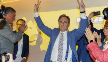 bart de wever belcikanin yeni basbakani oldu QIN2cpAd