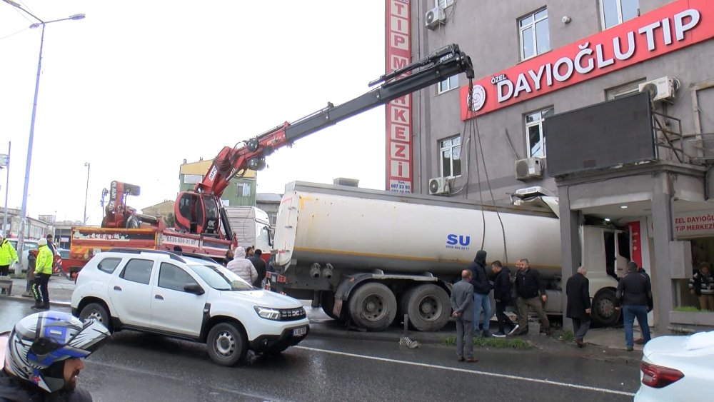 basaksehirde faciadan donuldu tip merkezine tankerle daldi 5 SFbp4vzE