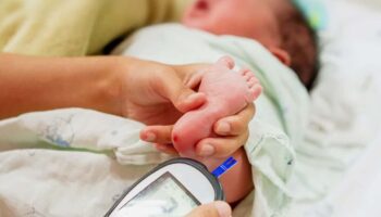bebeklerin sagliginda ilk adimlar topuk kani testi ve asilar pWErUA7a