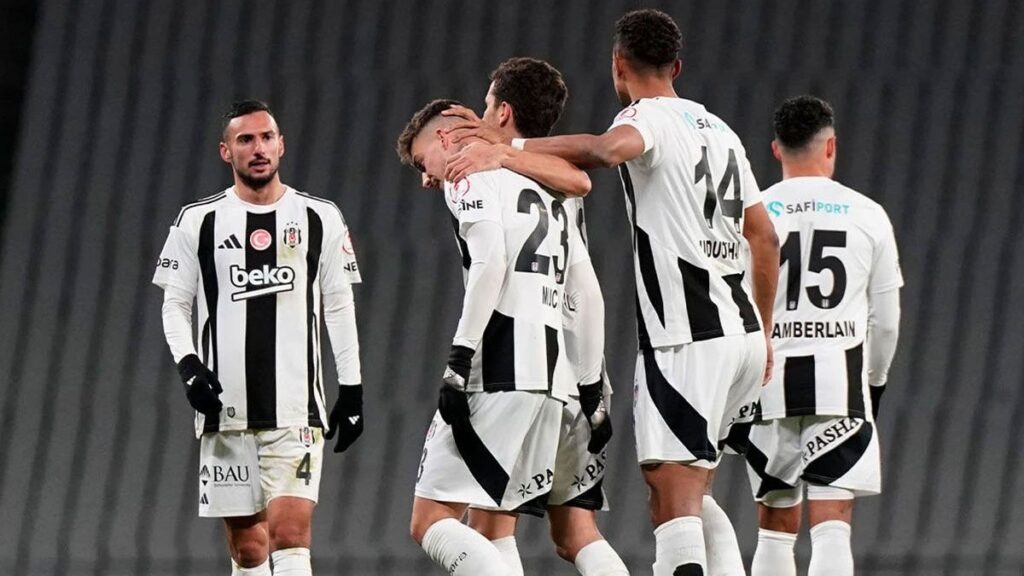 besiktas hem sivasspora hem de dondurucu soguga karsi oynayacak DPeB3I4v