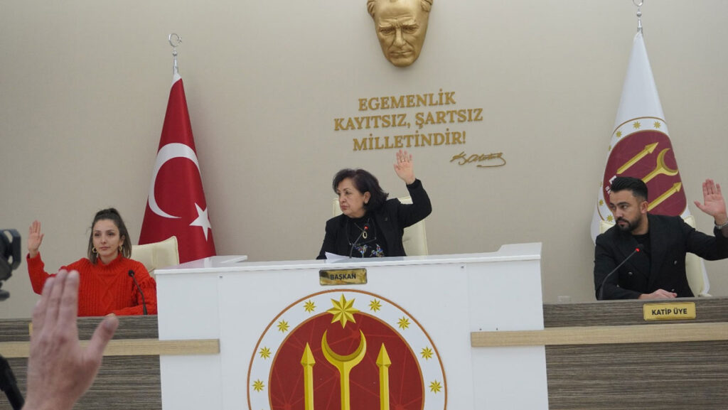bilecikte dolmus ucretlerine zam geldi UOUBcb1r