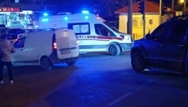 bitliste 3 aracli zincirleme trafik kazasi 2si agir 4 yarali iKdSjvIj