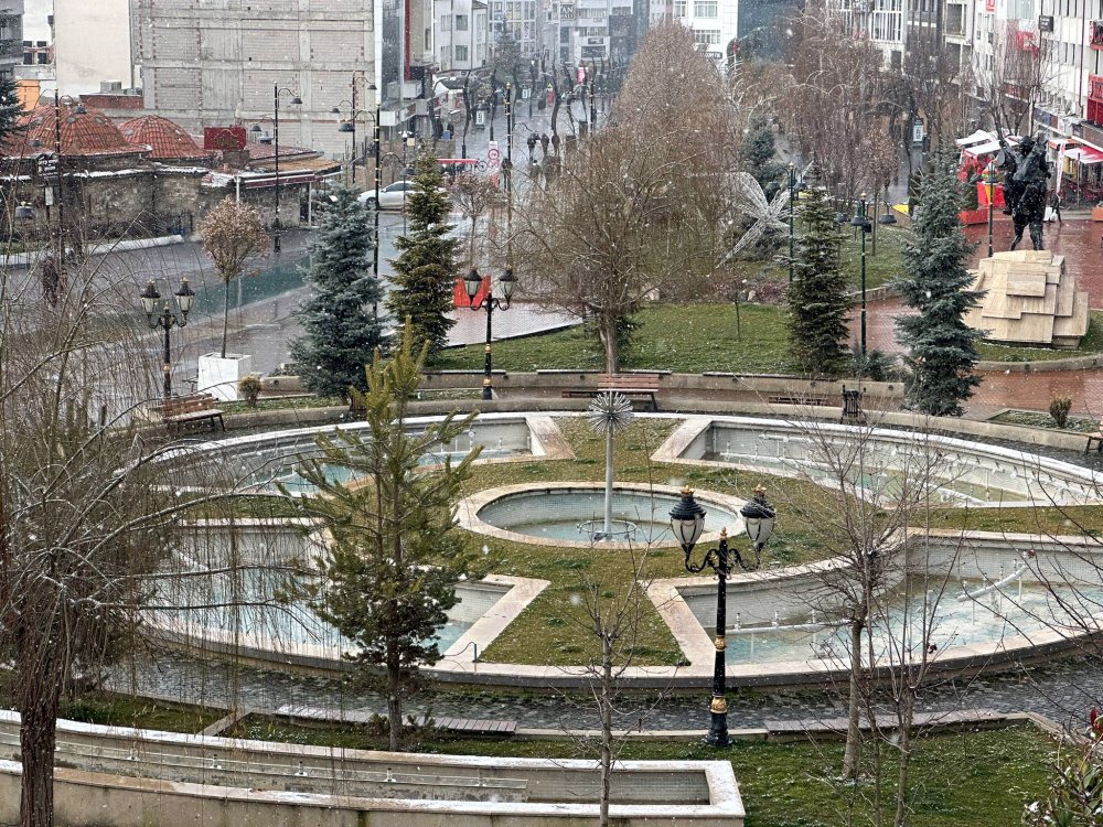 bolu kent merkezine de kar dustu 3 6PLUXmF1