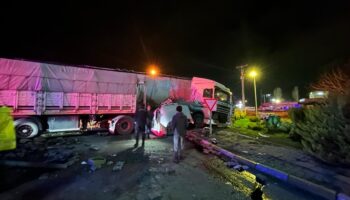 bursada iki tir carpisti m16fuwaA