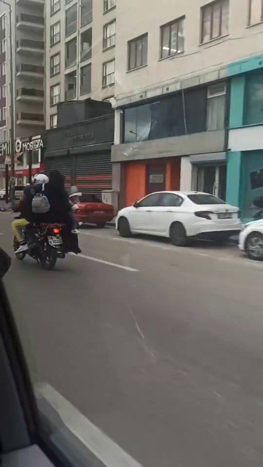bursada inanilmaz goruntu motosiklete 6 kisi bindiler 1 w3qyRG9W