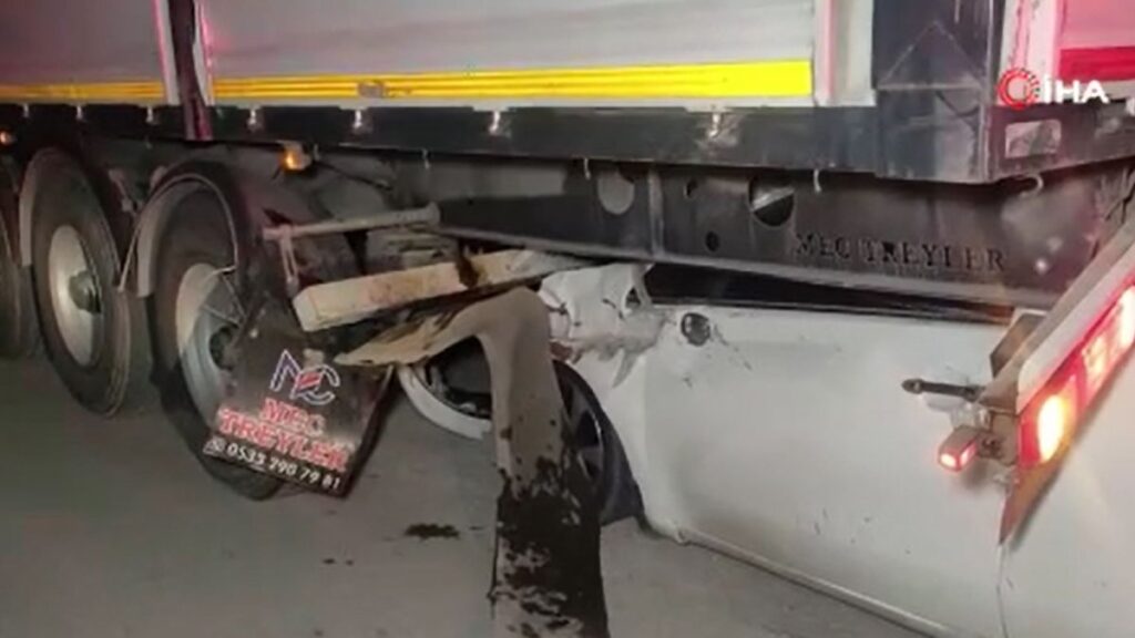 bursada otomobil tirin altina girdi 2 yarali A6fMniqa