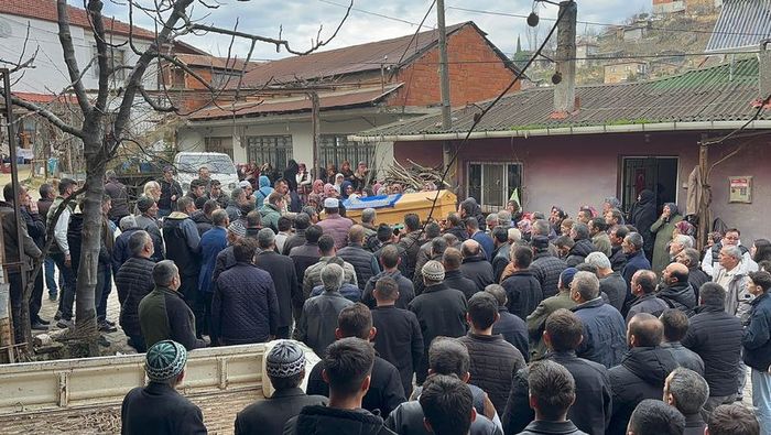 bursadaki vahset kan dondurdu arkadasini oldurup yakti sonra psikiyatriste gitti 2 ThuwCHAf