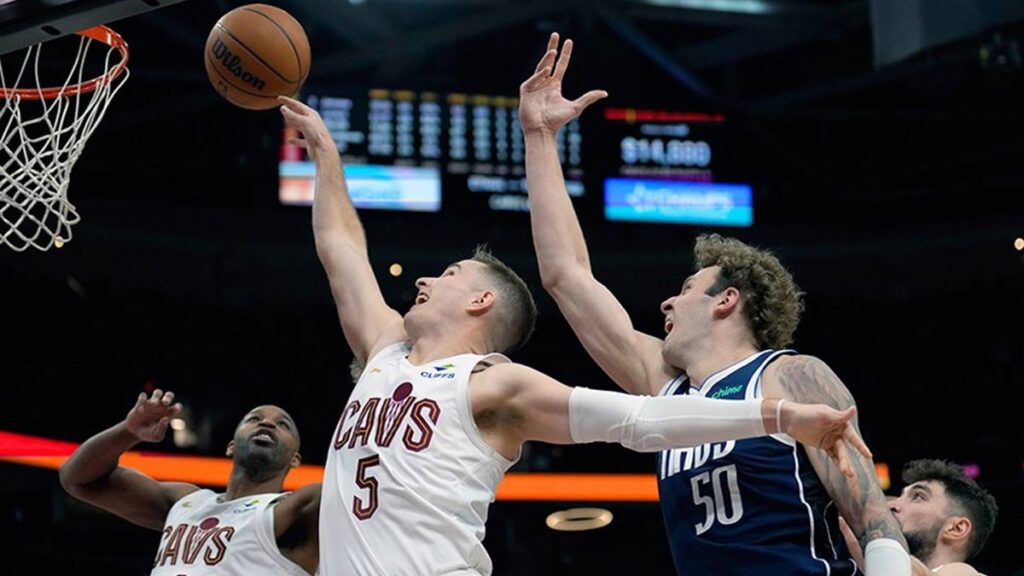 cavaliers 40inci galibiyetini 43 sayi fark atarak aldi aDxivmNh
