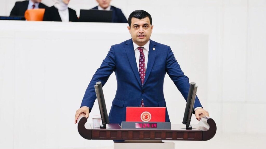 chpli deniz demir gri pasaport skandalini tbmm gundemine tasidi WJa2cqdl