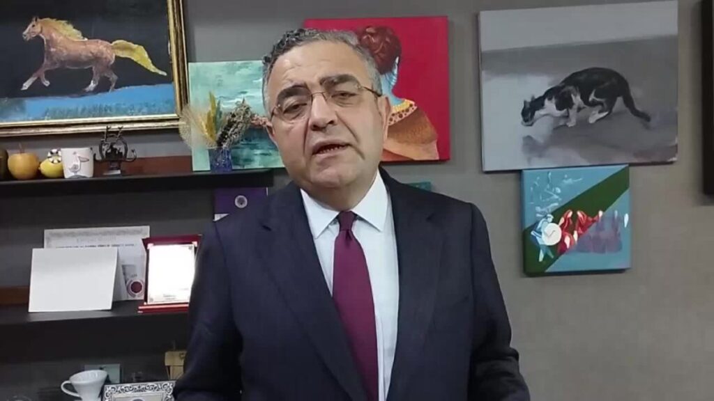 chpli tanrikulu deprem icin bizden vergi aliyorlar ama depremin en az hasarla atlatilmasi icin yB8U1KD9