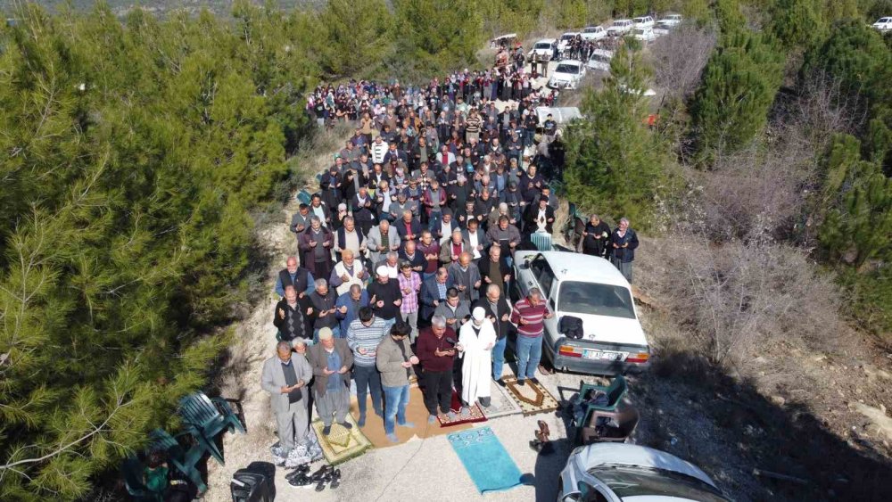 cukurova ciftcileri yagmur duasina cikti 1 yRzjaOGQ