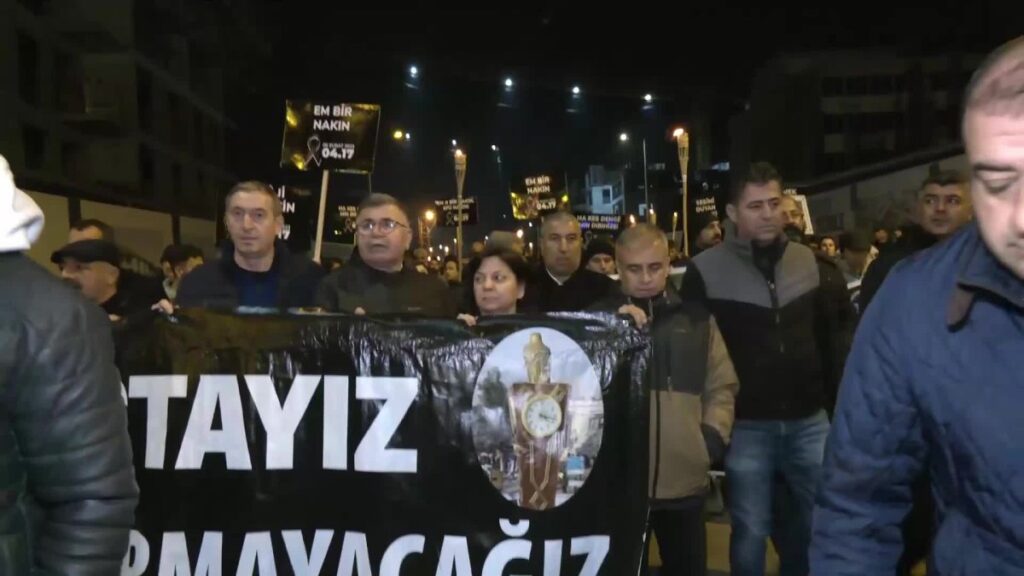 dem parti es genel baskani tuncer bakirhandan 6 subat depremlerinin ikinci yilinda dikkat ceken ZYjFw2iT