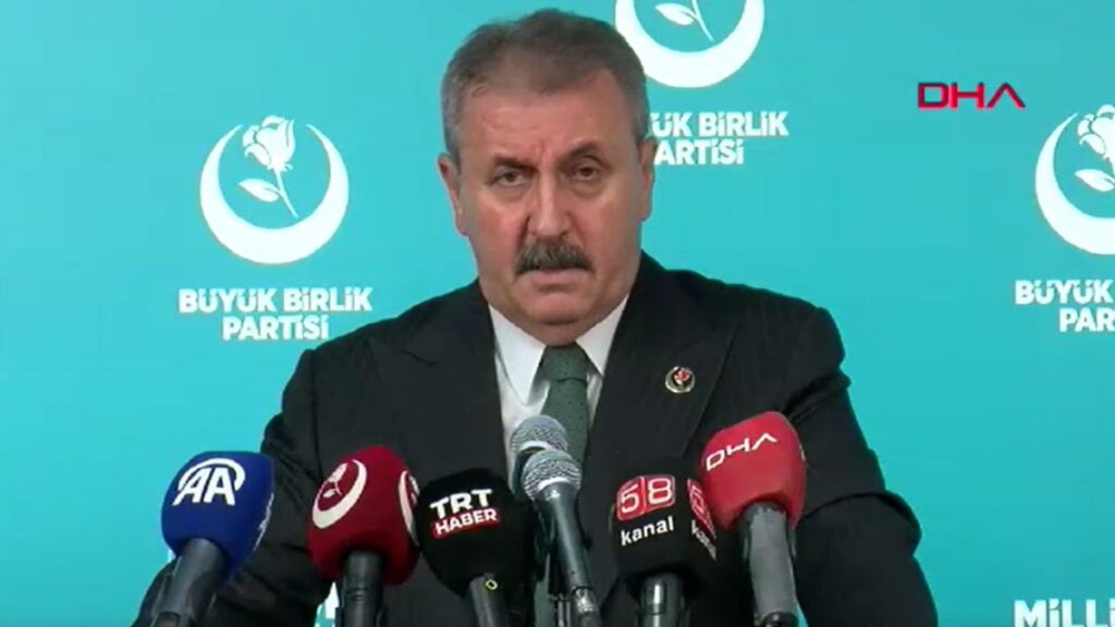 Destici'den Bahçeli'ye geçmiş olsun mesajı 1 desticiden bahceliye gecmis olsun mesaji 4diwzr1u