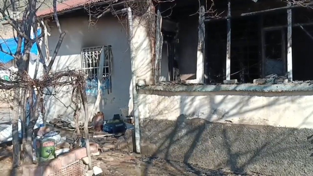 devrilen sobadan yangin cikti anne ve 2 kizi dumandan etkilendi 4