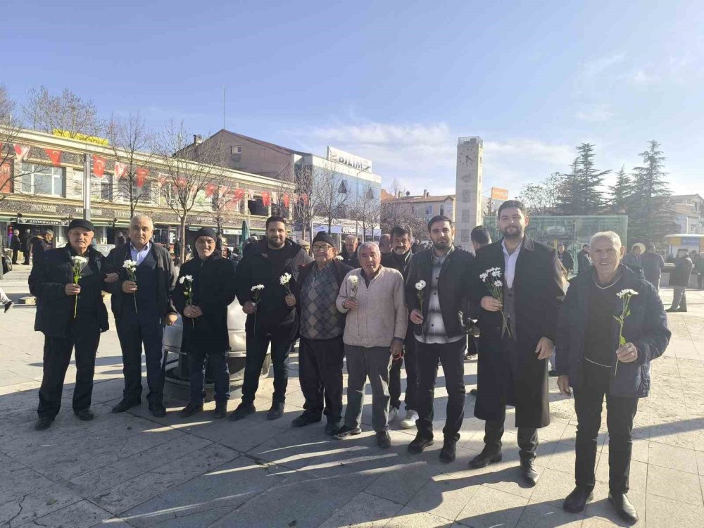 dunya tersine gununde erkekleri cicekle mutlu ettiler 3