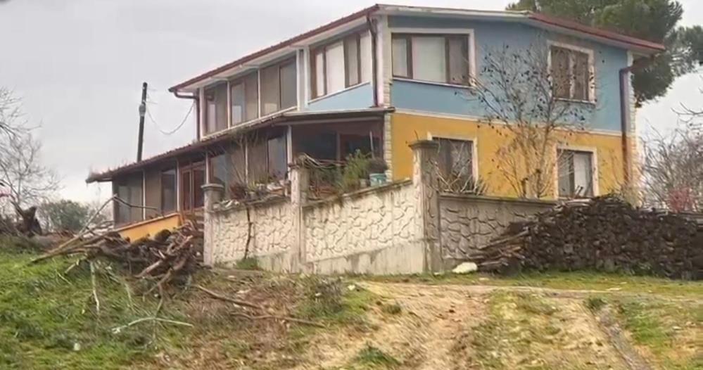 ekonomik kriz bunalima surukledi tartisma esnasinda annesini tufekle oldurdu 1 bnr7Bm1M