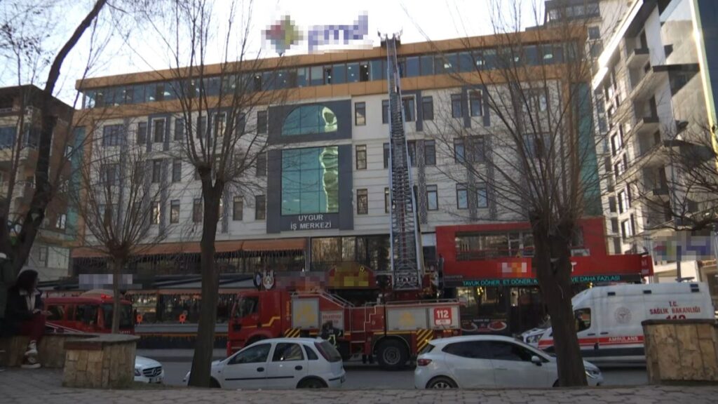 elazigda korkutan yangin ogrenciler tahliye edildi 31E8J6qg