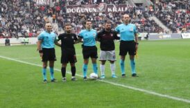 elazigspor vanspor fk macinin hakemlerinde degisiklik Syf72YsU