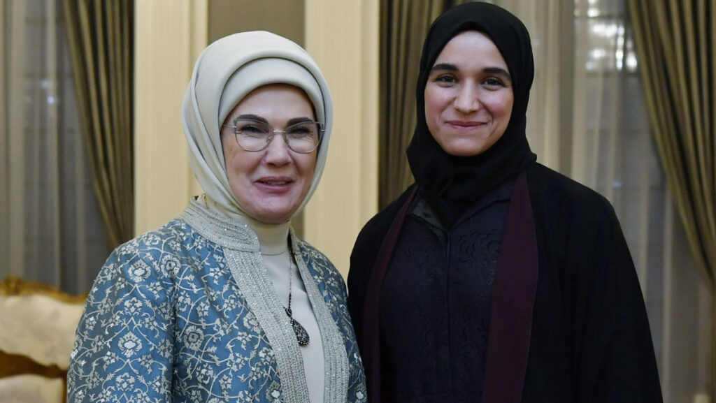 emine erdogandan onemli gorusme suriyenin first ladysi tanidik cikti kRceLVJR