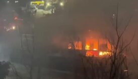 esenyurtta korku dolu anlar kafeterya alev alev yandi Jld1t4cZ