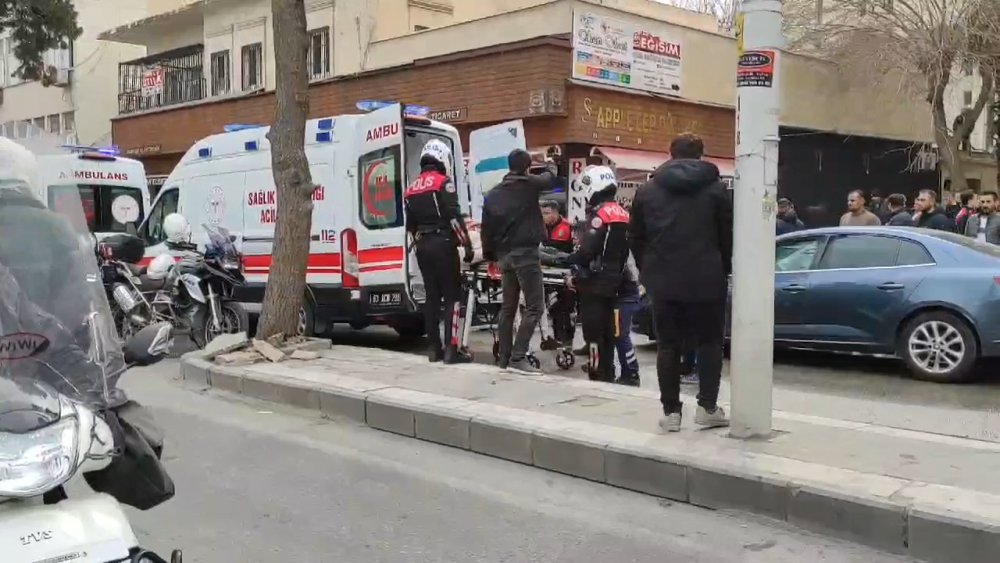 esnafin tartismasinda kan akti 9 kisi yaralandi 0 RPkcnCVl