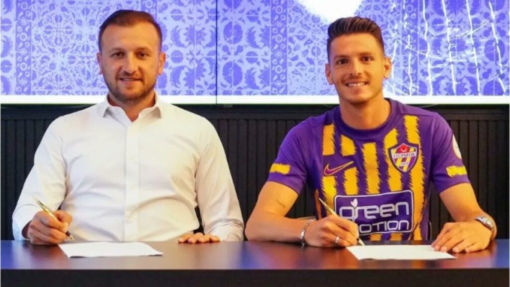 eyupspor oyuncusunu yunanistana yolladi 6I5OW1gC