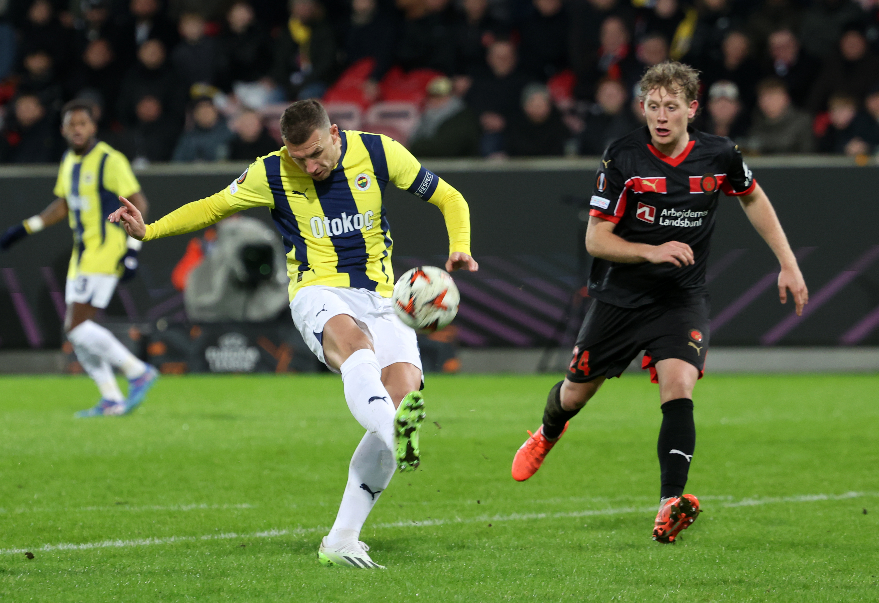 fenerbahcenin hatalarini tek tek siraladilar mourinho gecmisten ders almadi 2 ghKrXuZW