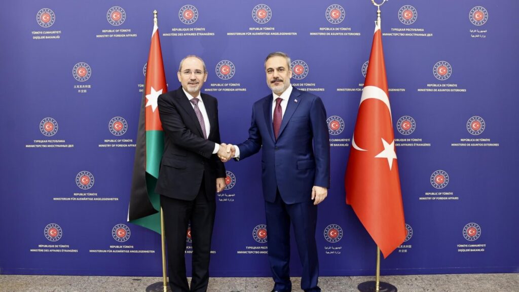 Fidan, Ürdün Dışişleri Bakanı Safadi'yle telefonla görüştü 2 fidan urdun disisleri bakani safadiyle telefonla gorustu v9ffIbkY