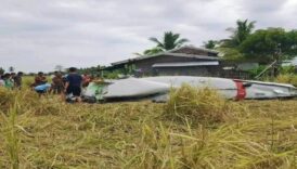 filipinlerde kucuk ucak misir tarlasina cakildi 4 olu eHnH3elR