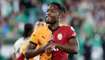 galatasaray batshuayinin ayriligini acikladi AqhHyGGm