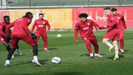 galatasarayda gaziantep fk maci oncesi onemli eksik HljqSLa8