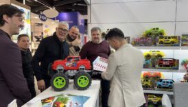 goz kamastiran turk uretimi oyuncaklar nurnbergde YgW8UTLM