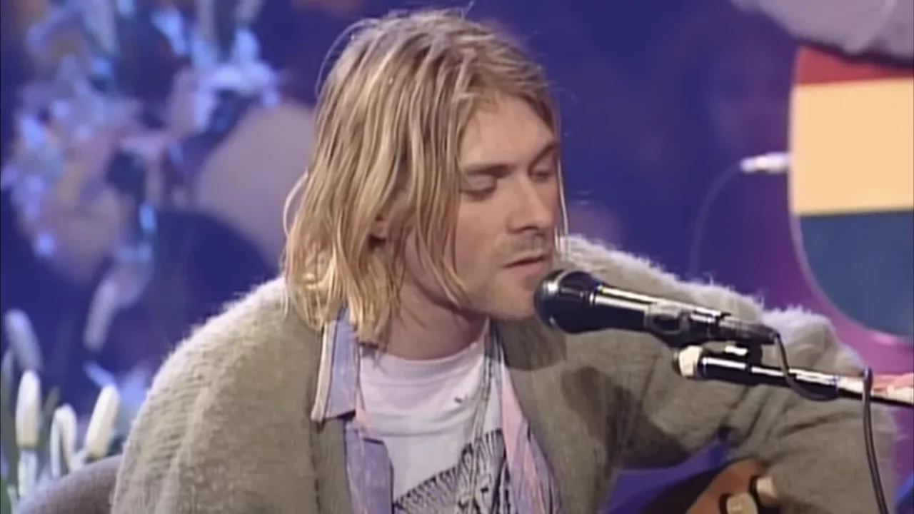 grunge muzigin asi solisti kurt cobain 1 HamYwG33