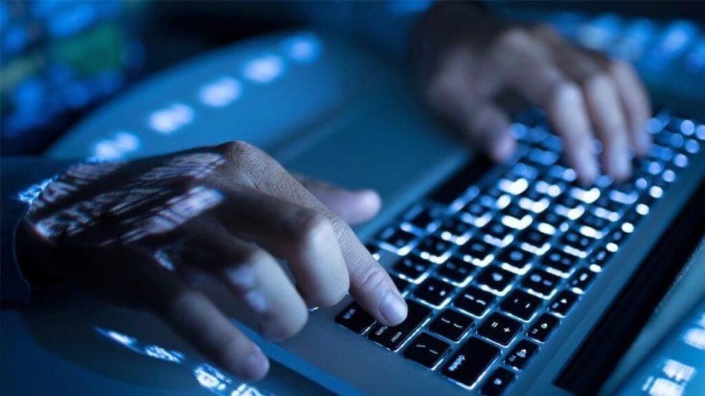 hakaret iceren video paylasmislardi 2 supheli hakkinda islem baslatildi f3iiqv5R