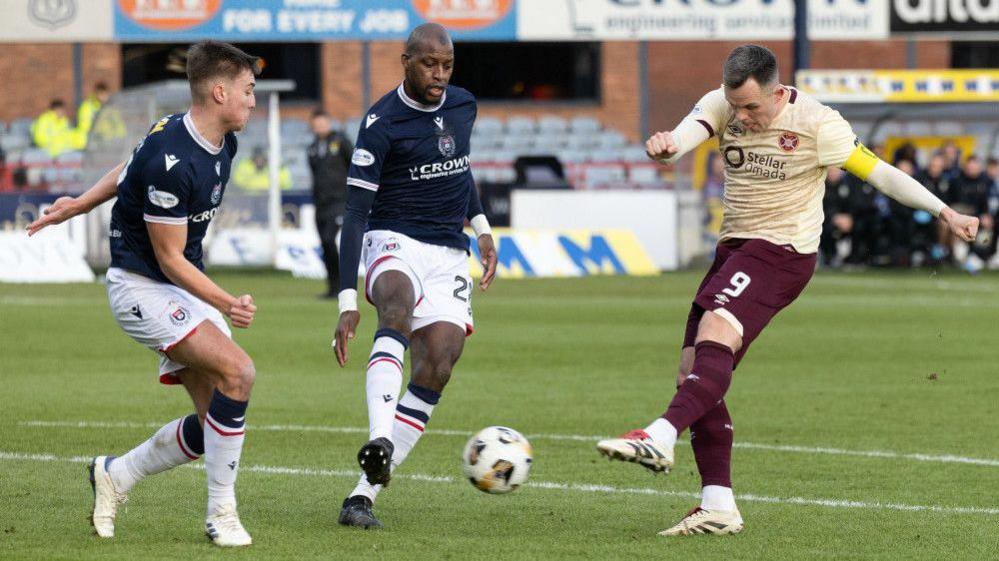 hearts dundeeyi 6 golle gecti 0