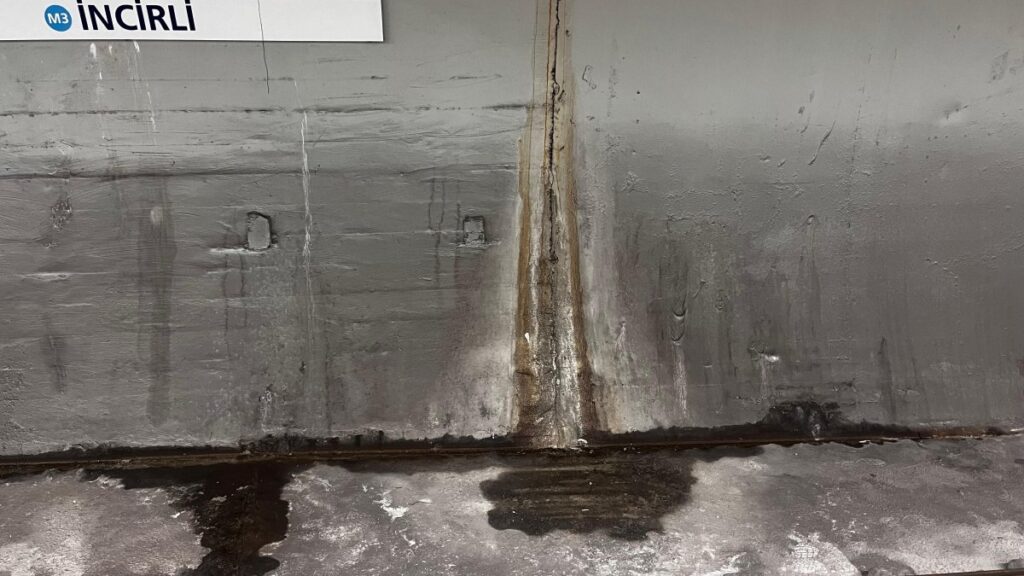 iski sebekesi patladi su metroya doldu sADpqvEk