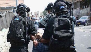 israil ordusu 15 filistinliyi gozaltina aldi j4xe5Xq1