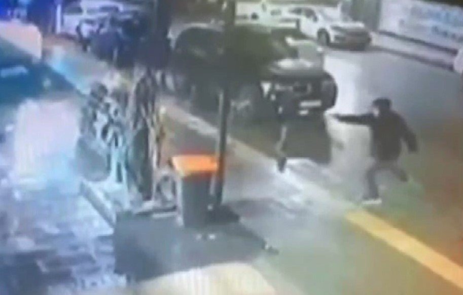 istanbulda iki kardesin is yerini kursunladi benzin istasyonunda yakalandi 1