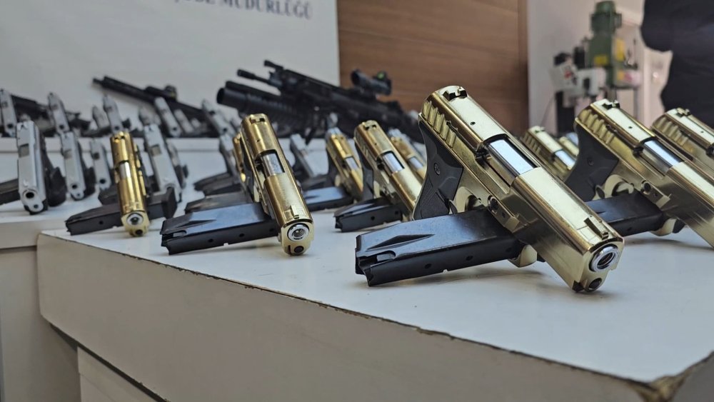 istanbulda kacak silah operasyonu uzun namlulu piyade tufegi ele gecirildi 1 Ekrs1Pz5