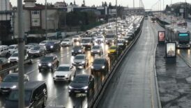 istanbulda kar yagisi trafigi kilitledi qrkVfakk