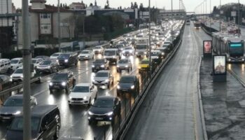 istanbulda kar yagisi trafigi kilitledi qrkVfakk