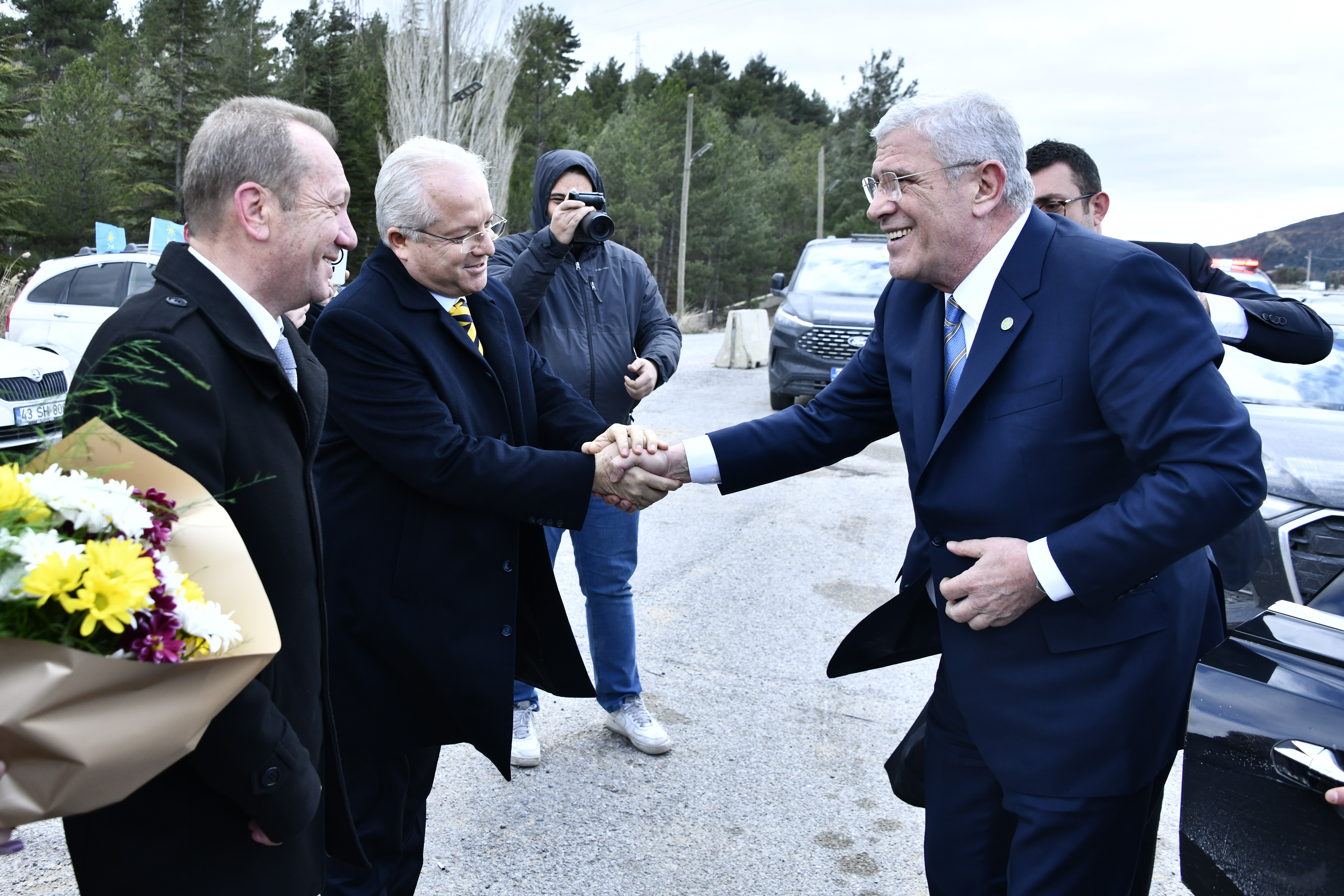 iyi parti lideri dervisoglundan birlik beraberlik mesaji 0 CscaqzXe